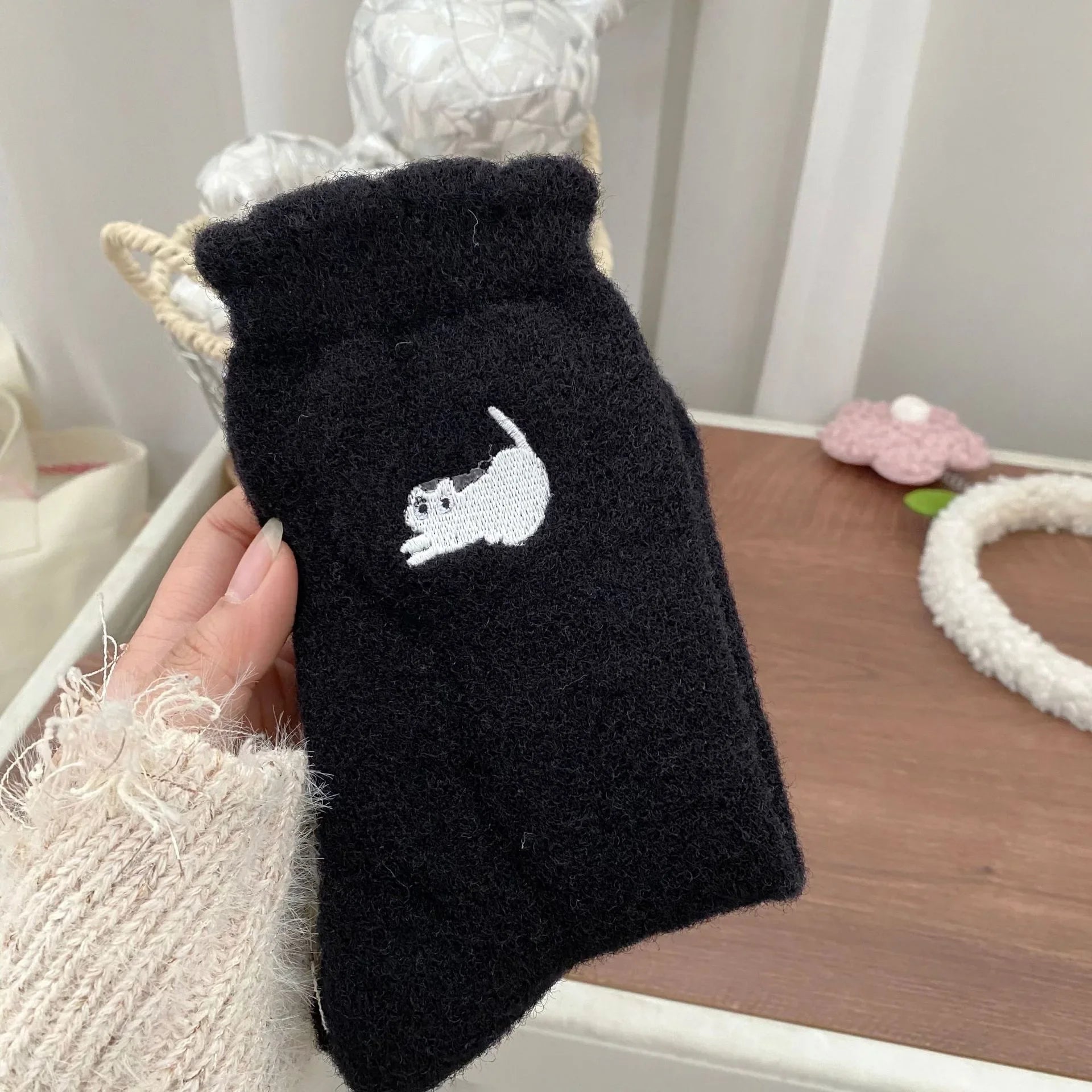 Women's Men Winter Kawaii Big Eyes Slipper Socks